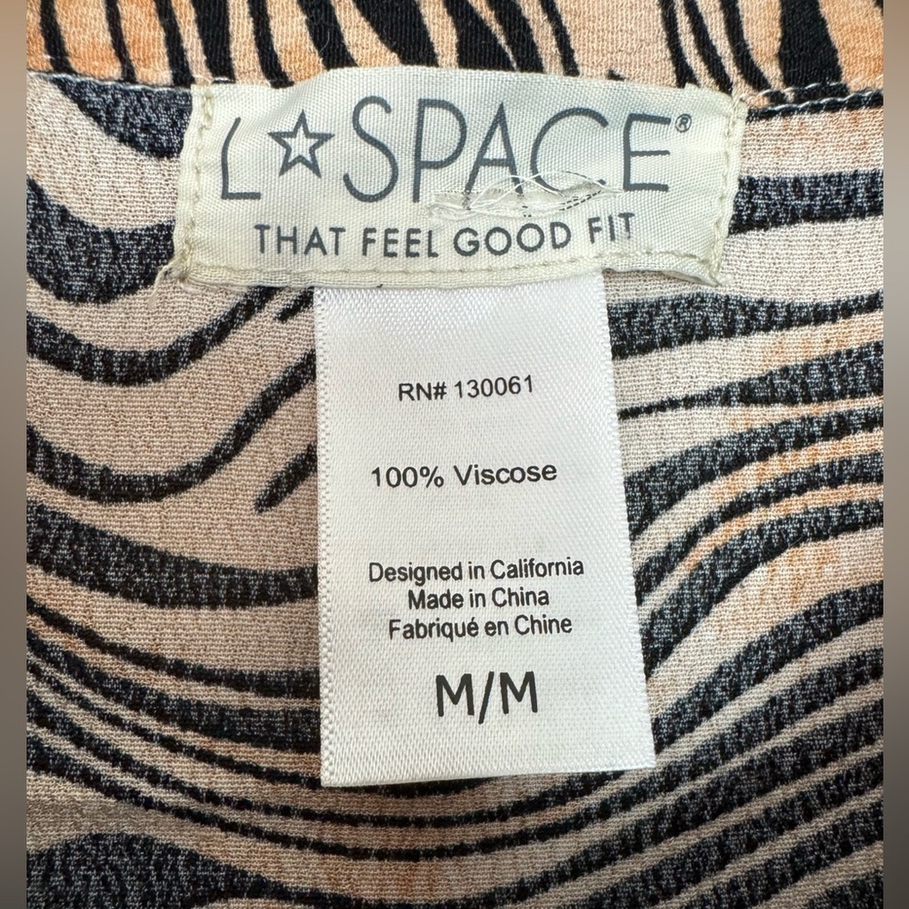 L Space Avalon Dress Women Medium Animal Print Button Front Shirt Coverup READ - Picture 3 of 5